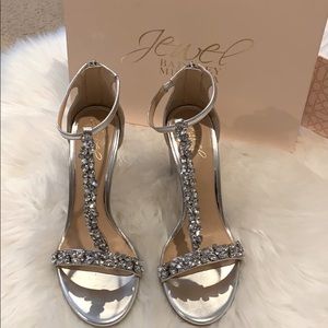 Jewel Badgley Mischka Block Heel 8.5